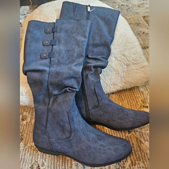 NIB Cliffs white mountain navy faux suede boots sz 10 - Picture 1 of 5
